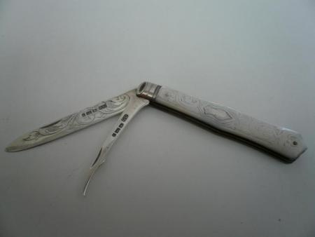 George Unite Sterling Silver & Mother of Pearl 2 Blade Fruit Knife Hallmarked 1893 REF:30D