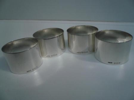 Set of 4 Sterling Silver Napkin Rings Hallmarked 1945 Kirwan & Co Ltd REF:30N